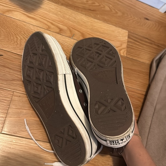 Brown Chuck Taylor Converse - Picture 2 of 3